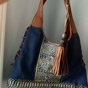 Lucky Brand Embroidery hobo leather purse